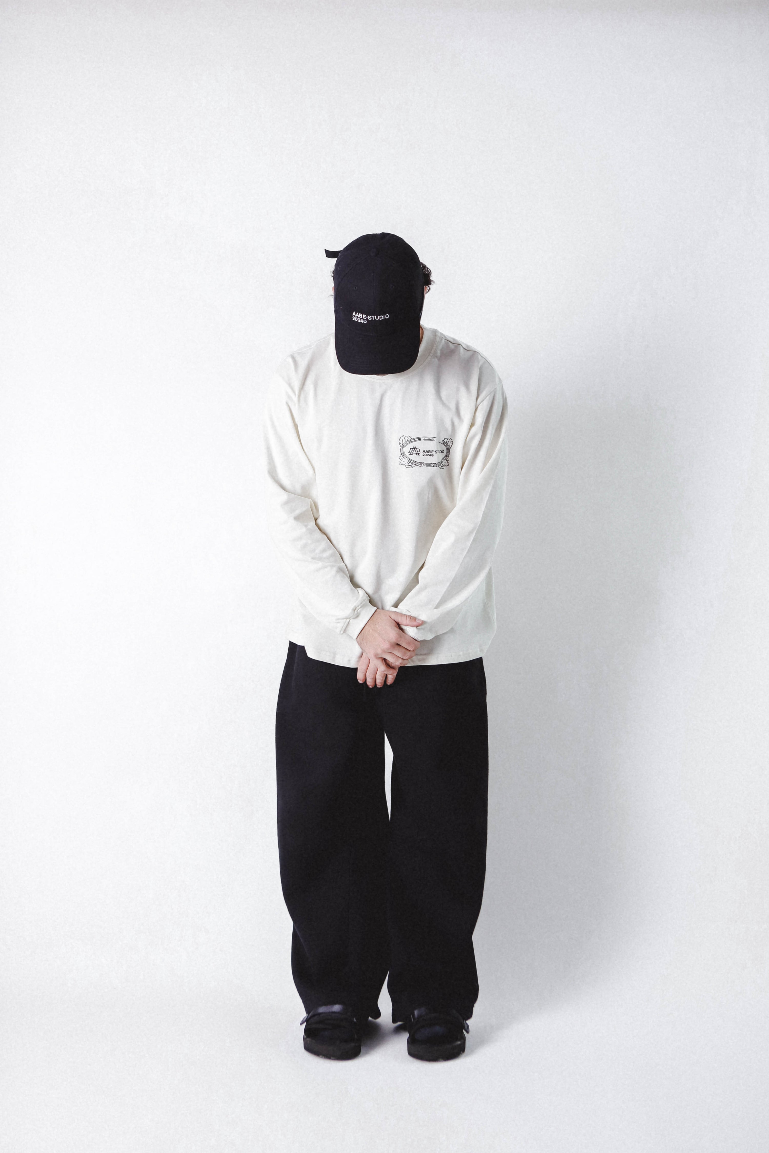 "A-TEMPORAL" BAROQUE LONG SLEEVE BONE WHITE T-SHIRT